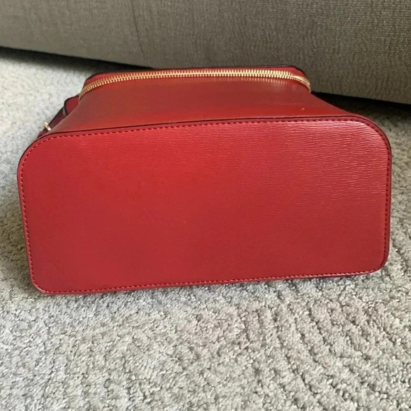 DKNY Bryant red Saffiano leather backpack with gold hardware - Picture 7 of 15